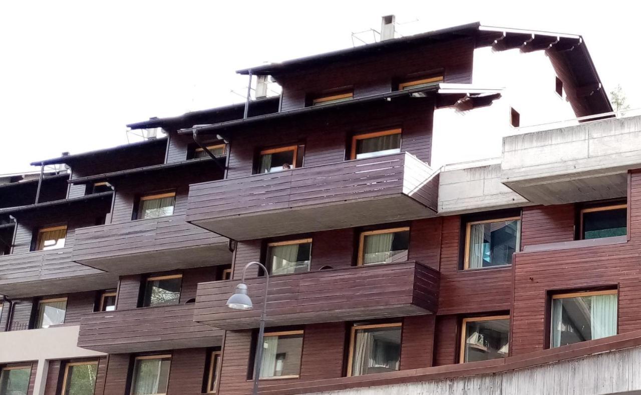 Comodo Alloggio Con Accesso Diretto Alle Piste Santa Caterina Valfurva Eksteriør billede