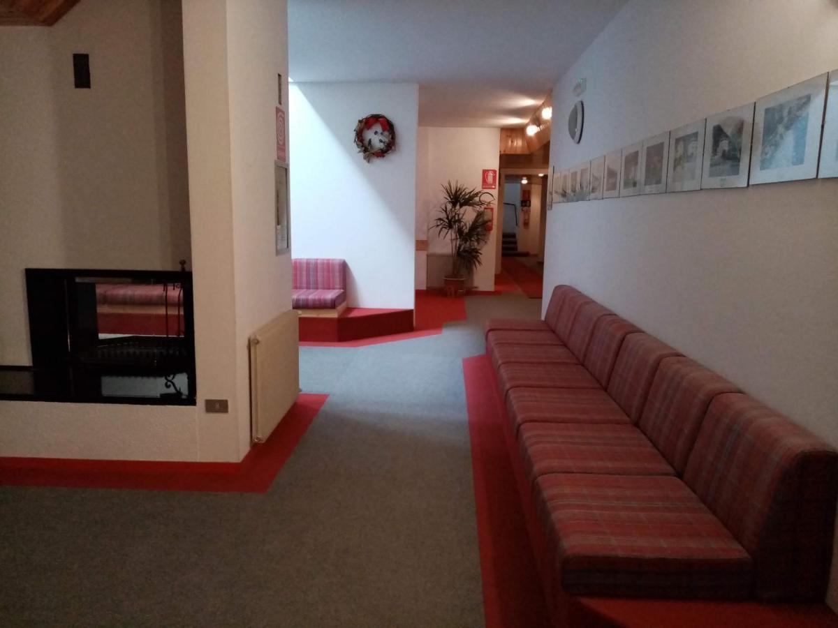 Comodo Alloggio Con Accesso Diretto Alle Piste Santa Caterina Valfurva Eksteriør billede