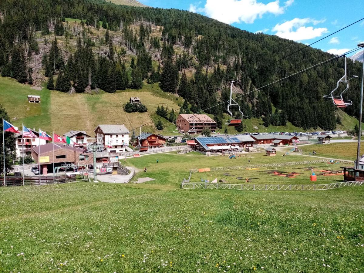 Comodo Alloggio Con Accesso Diretto Alle Piste Santa Caterina Valfurva Eksteriør billede